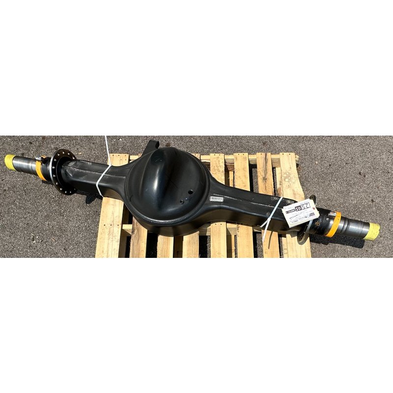 Axle Housing W/TRK Rod BRKT 10047035 - Eaton