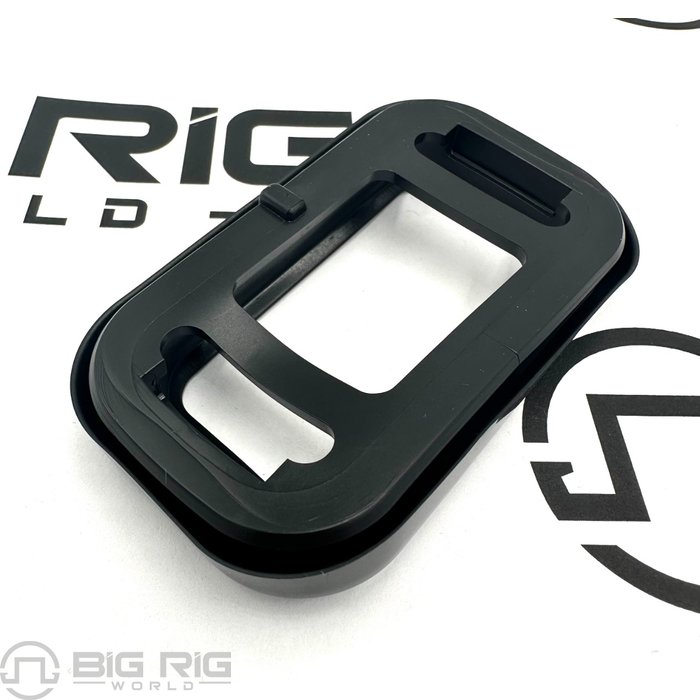 15 Series Flush Mount Grommet 15702 - Truck Lite