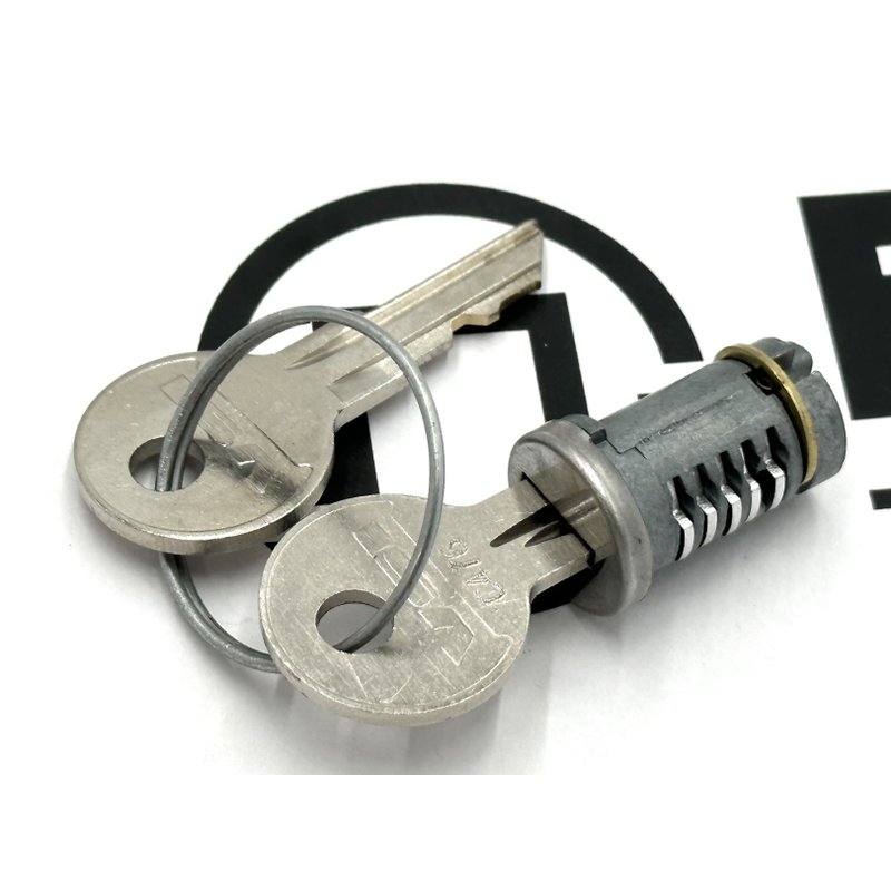 5/07×18 6/07×6 Cylinder - Lock W/Keys - Random Key Code 608043 - OEM - Paccar