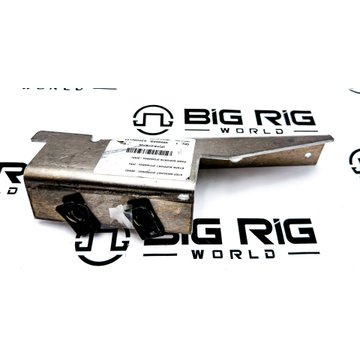 Bracket, Step, LH 15-07670L - Peterbilt