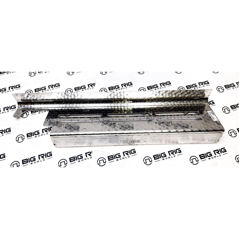 Step - Cover, DPF/SCR, DP M82-6225-003 - Paccar