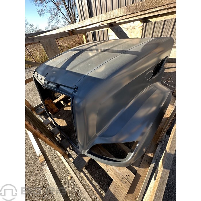 Hood Assembly - 579 Long Aero No Pivot L29-6236-20000 - Peterbilt
