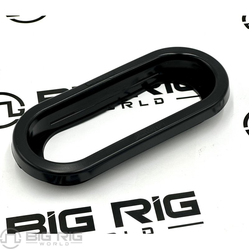 6 In. Oval Black Vinyl Grommet M50600-B - Maxxima