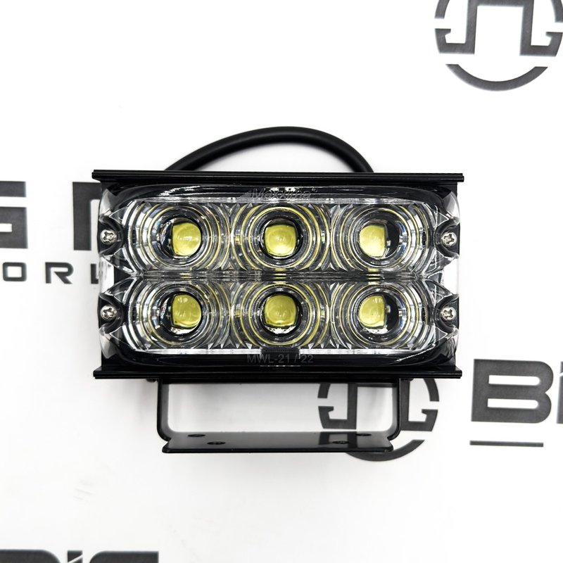 Rectangular Work Light 375 Lumens Black MWL-21 - Maxxima