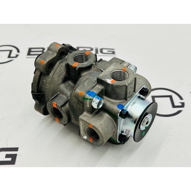 E-6 Dual Foot Brake Valve 286171 - Bendix