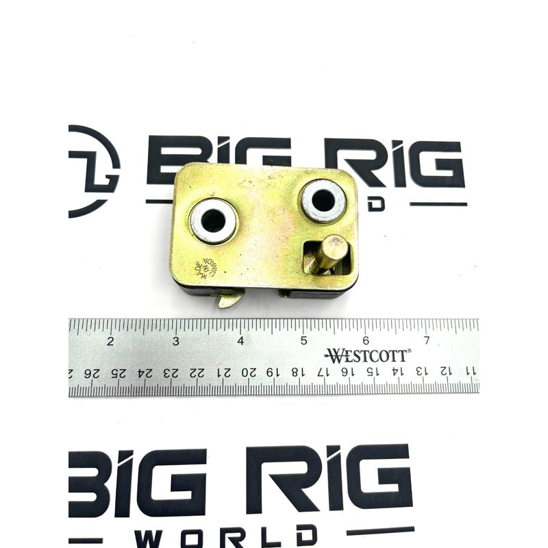 Latch - Outer Door Right Hand 18-45484-001 - Freightliner