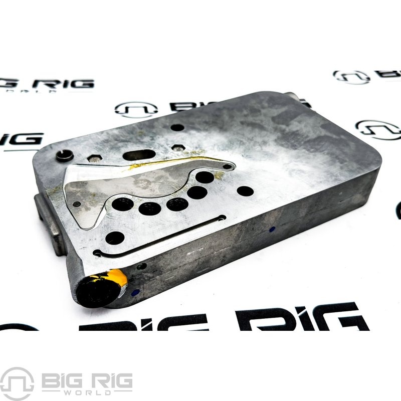 Air Compressor Cylinder Head A0001305019 - Detroit Diesel