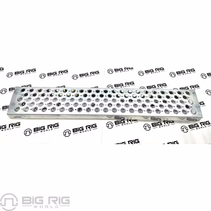 DPF/ SCR Box Step Polished M82-6057P - Kenworth