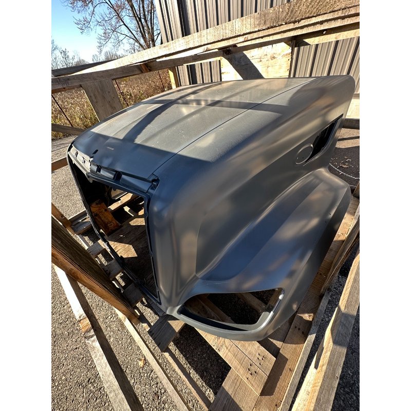 Hood Assembly - 579 Long Aero No Pivot L29-6236-20000 - Peterbilt