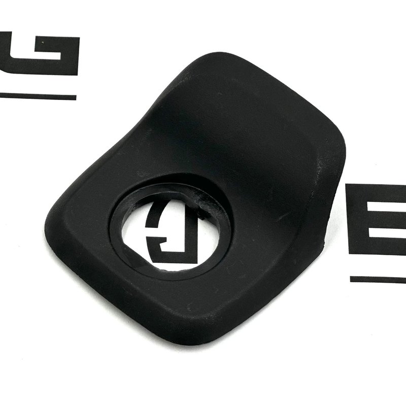 Sleeper Baggage Door Handle T56-6001 - Paccar
