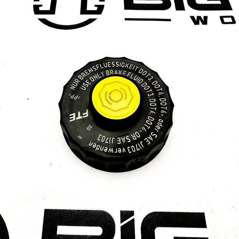 Cap - Reservoir 628217SP - Paccar