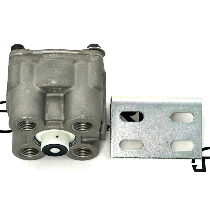 Valve-Relay, 5.5 Psi 065181 - Bendix