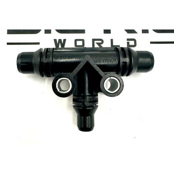 Fitting - Tee 07028035012FTG - Paccar