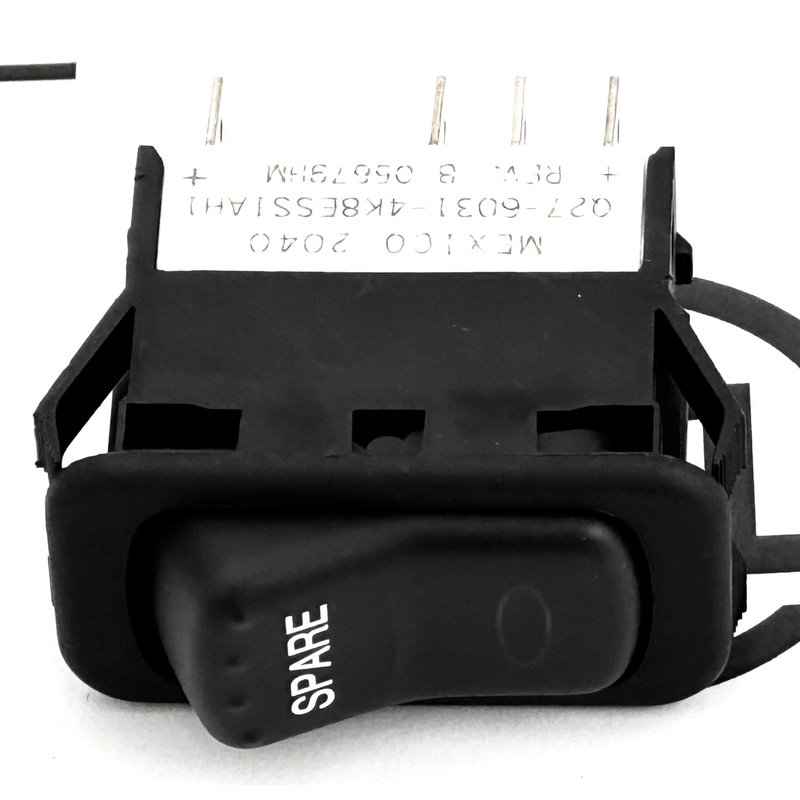 Peterbilt Spare Single Pole Rocker Switch with LEDs  Q27-60314K8ESS1AH1 - Peterbilt
