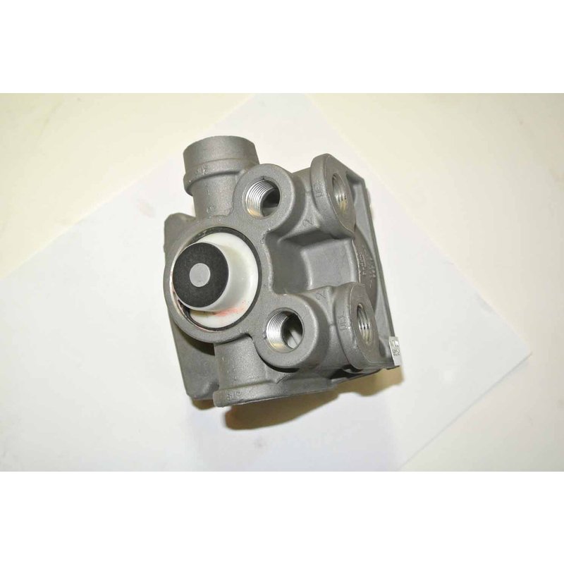 Pilot Relay Valve R-12P 0R109264 - Bendix