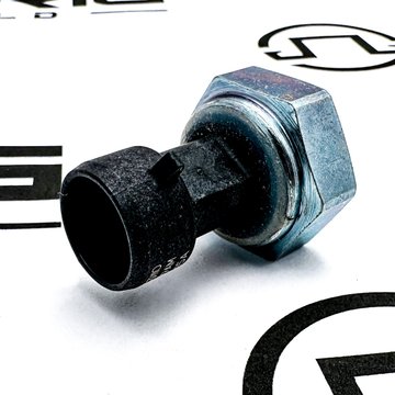 Fuel Pressure Sensor 2303110PE - Paccar Engine