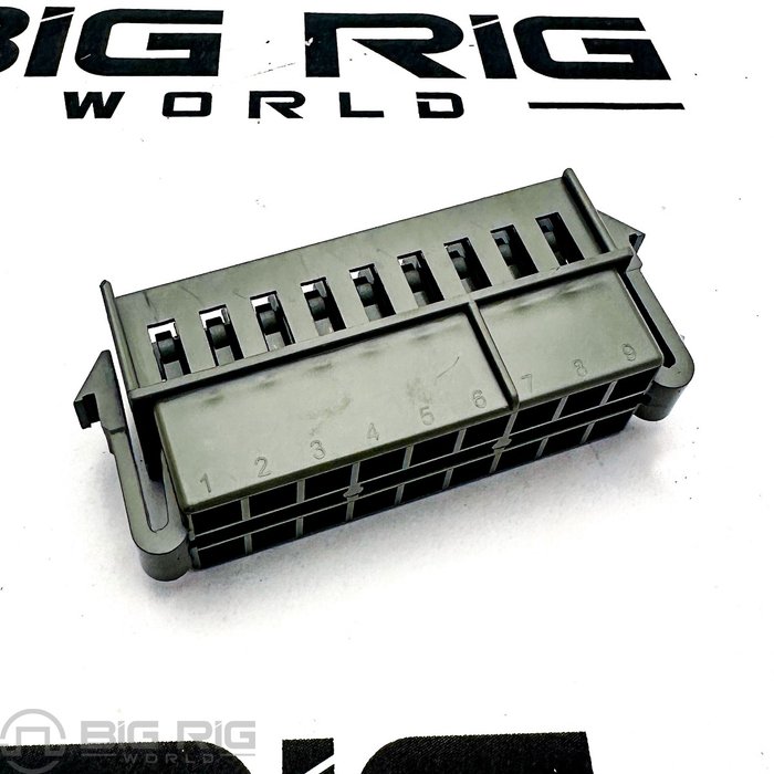 Plug, 7-pole 500477C1 - International