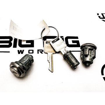 Lockset - Cab, Fln A22-41585-006 - Freightliner